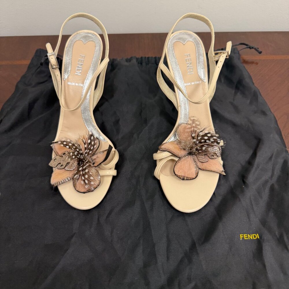 FENDI Blush/White Leather with Feathers Sandals